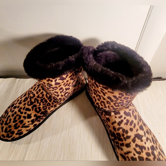 Torrid ankle booties cheetah print size 11ww - Picture 3 of 12
